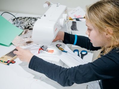 Ontwerp, maak en show je eigen kleding (Maandag) | Oostburg