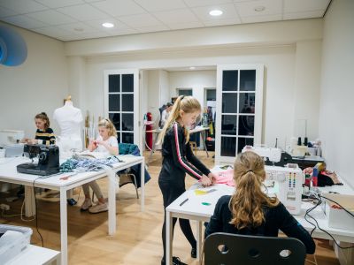 Ontwerp, maak en show je eigen kleding (Maandag) | Oostburg