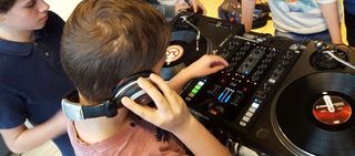 Feest met DJ Moana